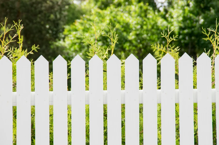 Choosing the Right Height for Picket Fencing in St Cloud, FL Choosing the Right Height for Picket Fencing in St Cloud, FL