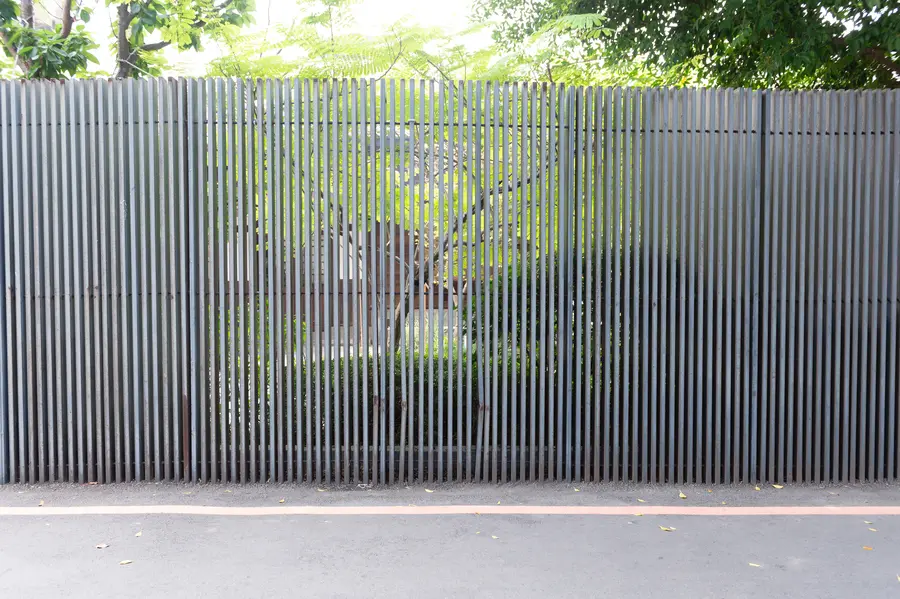 Why Aluminum Fencing Is Ideal For Low-maintenance Yards in St Cloud, FL Why Aluminum Fencing Is Ideal For Low-maintenance Yards in St Cloud, FL